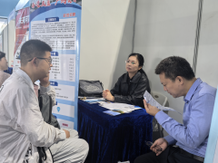 “此次人社局牵头组